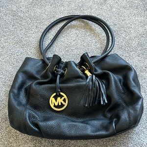 Michael kors black leather purse